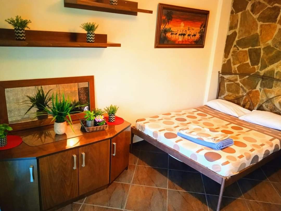 Blue Moon Accommodation Michaniona Exterior foto