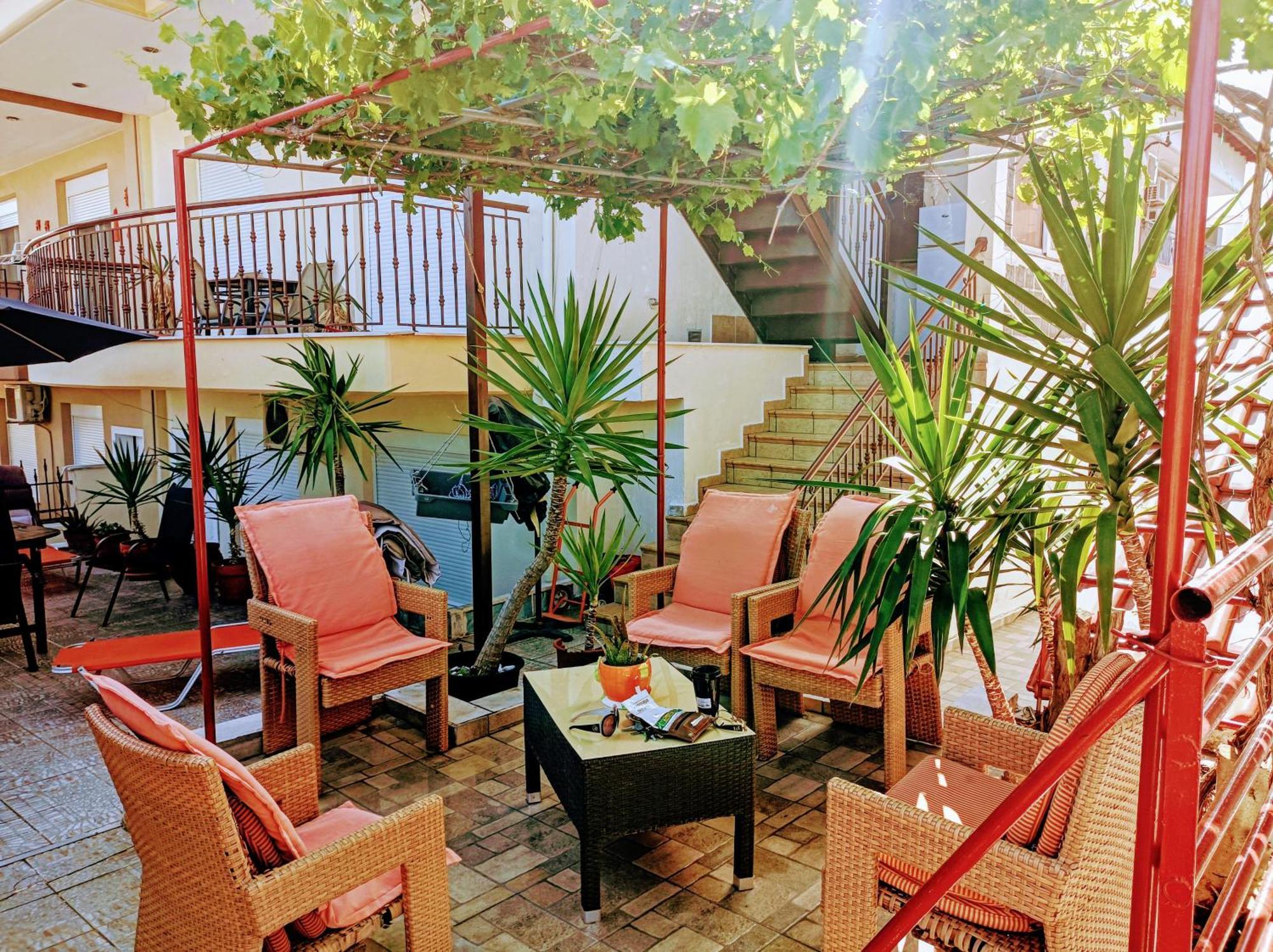 Blue Moon Accommodation Michaniona Exterior foto